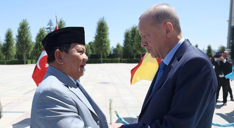 Erdoğan, Endonezya Cumhuriyeti Cumhurbaşkanı Subiantoyu kabul etti