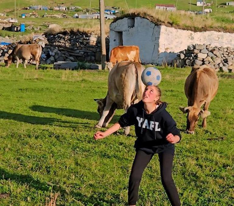 Yaylada hayvan otlatan çoban Irmakın yeteneği: Kadınların Ronaldo’su olur