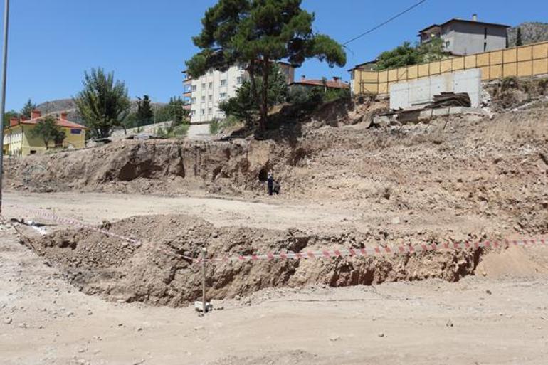 Temel kazısında tarih fışkırdı: 2 bin yıllık olduğunu tahmin ediyoruz