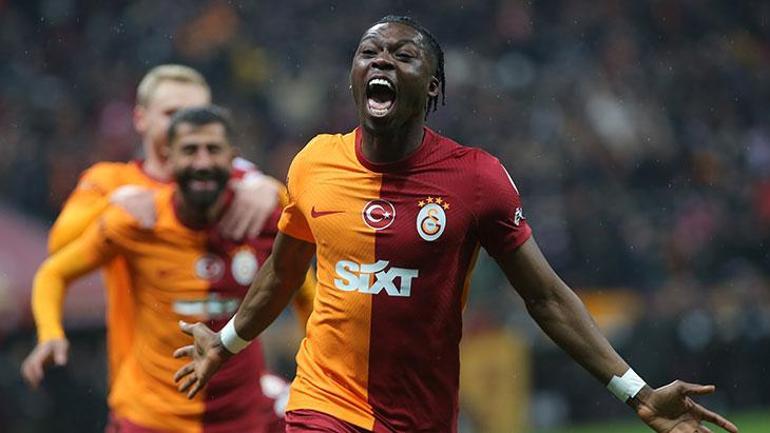 Okan Burukun elini kolunu bağladı Ayrılmak istemiyor, Galatasarayı çıkmaza soktu