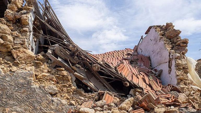 Yaşanırsa kıyamet olur 2 uzman anlattı: Kaştaki 2 sarsıntı 8den büyük depreme hazırlık