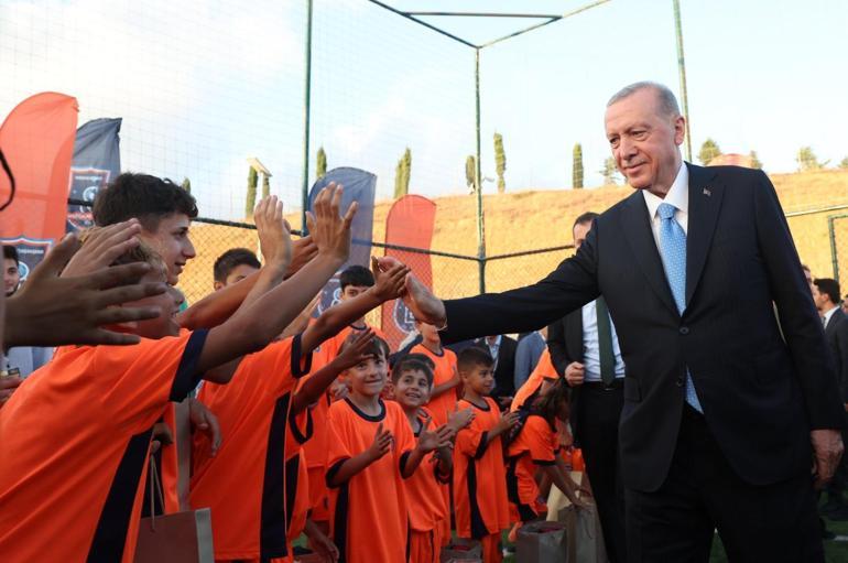 Başakşehir Futbol Akademisi açıldı Erdoğan: Futbola kavga ve ideoloji girmemeli