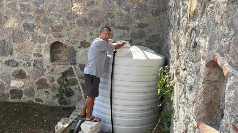 Tatil merkezi Bodrumda kriz Mahallelere su tankerleri taşınıyor