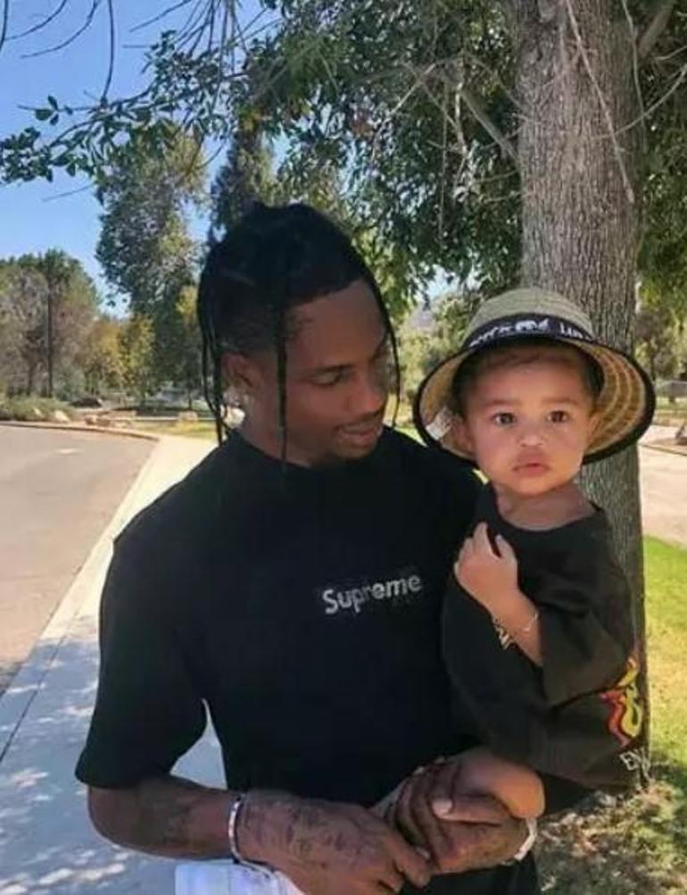 ABD’li ünlü rapçi Travis Scott, gözaltına alındı