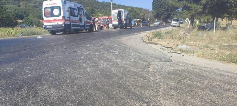 Bursada trafik kazası 2si bebek 9 yaralı var