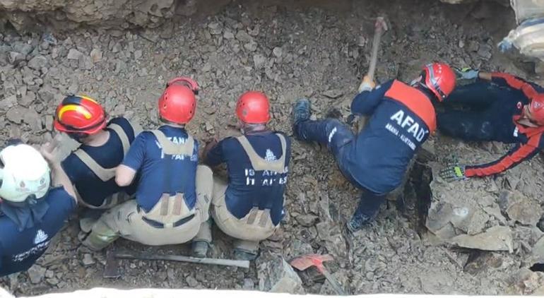 Tuzlada şantiyede göçük 2 işçi toprak altında kaldı: Acı haber geldi