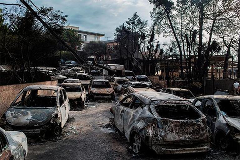 Yunanistan bu sabah kabusa uyandı, insanlar kaçıyor