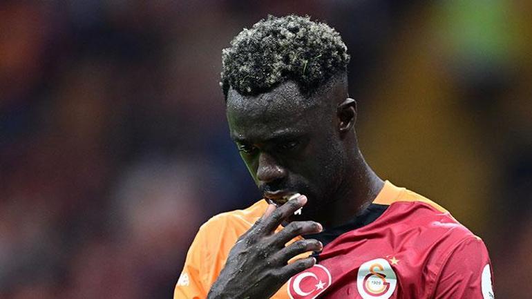 Galatasarayın savunmasında deprem İşte Davinson Sanchezin sahalardan uzak kalacağı süre