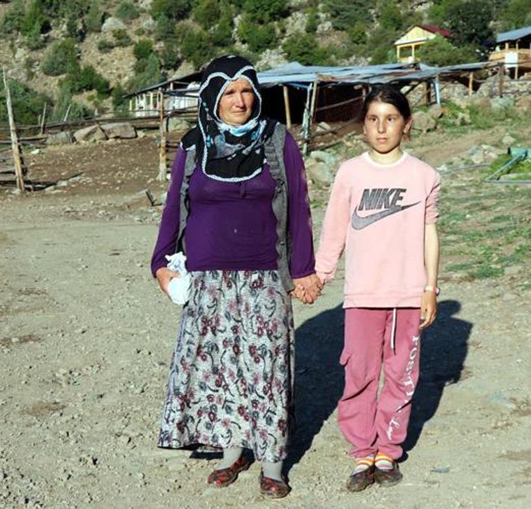 Şeker hastalığından gözleri kapanan Sudenaz okumak için yardım bekliyor