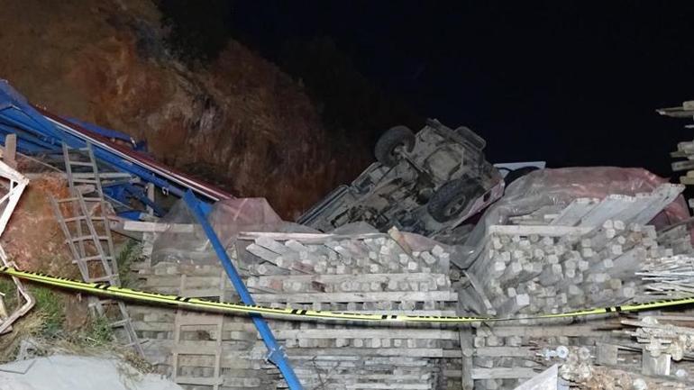 Baba aracı durdurmaya çalıştı ama yetmedi... Feci kazada anne öldü, 1 yaşındaki kızı yaralandı