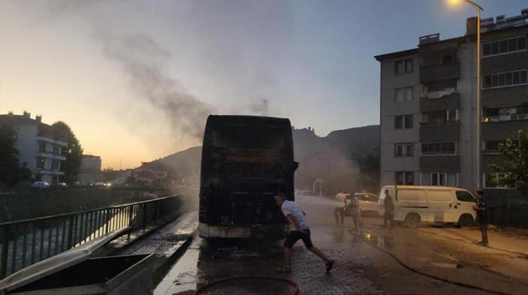 Polis inceleme başlattı Hem otobüsleri hem de lüks tekneleri aynı anda yandı