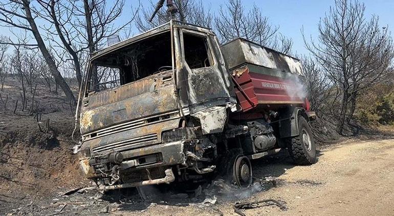 Çanakkale’deki orman yangını büyüyor 57. Alay Şehitliği ile Conkbayırı ziyarete kapatıldı