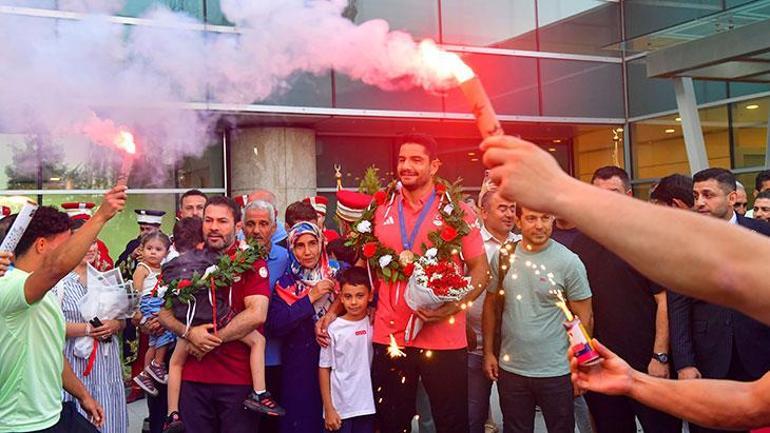 Taha Akgül: Koltukları kenara çekerek başladığım güreş kariyerim son buldu