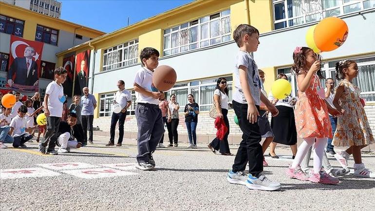 MEB 81 ile genelge gönderdi Okullarda yeni dönem: Türkiye Yüzyılı Maarif Modeli