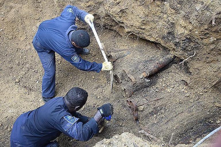 Okul bahçesinde II. Dünya Savaşından kalma 202 top mermisi bulundu