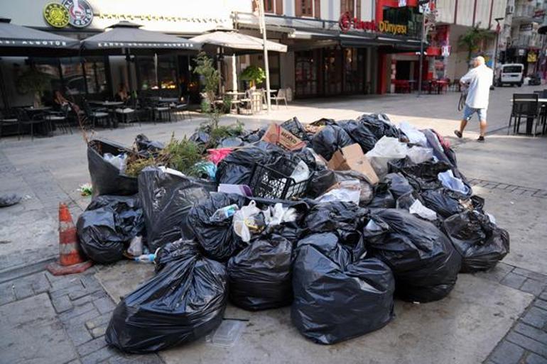 İzmir kent merkezi çöp yığını oldu Vatandaş isyan etti