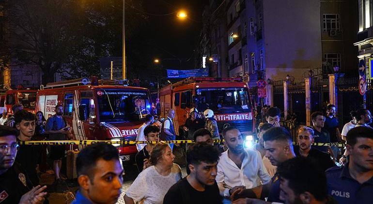 Beyoğlunda 9 katlı otelde korkutan yangın