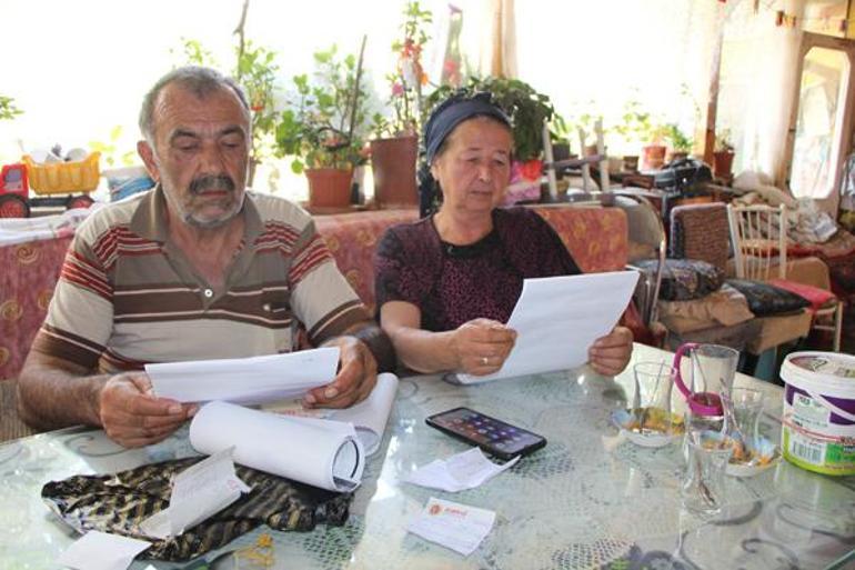 Ben şerefli bir Türk çiftçisiyim dedi, ağlayarak traktörünü satışa çıkardı