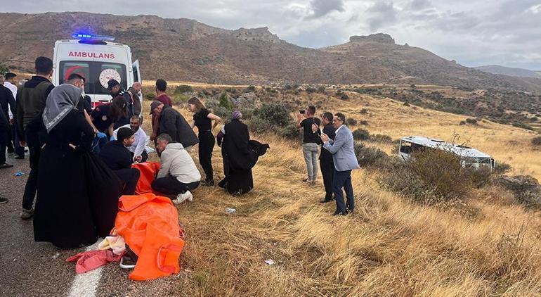 Düğün yolu faci kaza Çok sayıda yaralı var