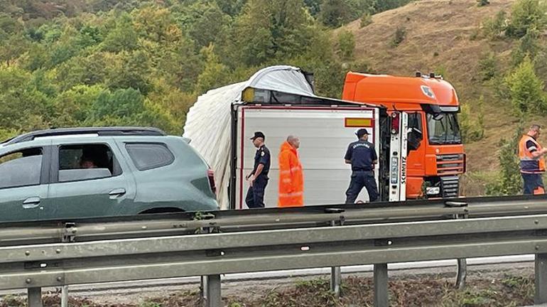 Samsunda 2 farklı zincirleme kaza Korkunç görüntüler: 4 ölü, 15 yaralı