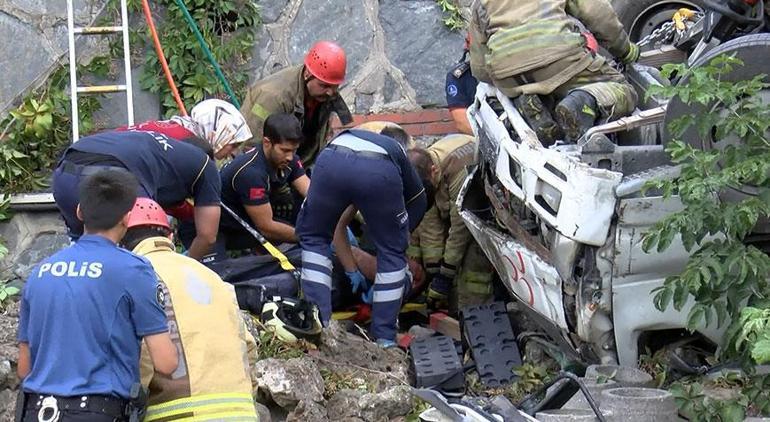 Başakşehirde feci kaza Kamyonet 5 metre yükseklikten düştü