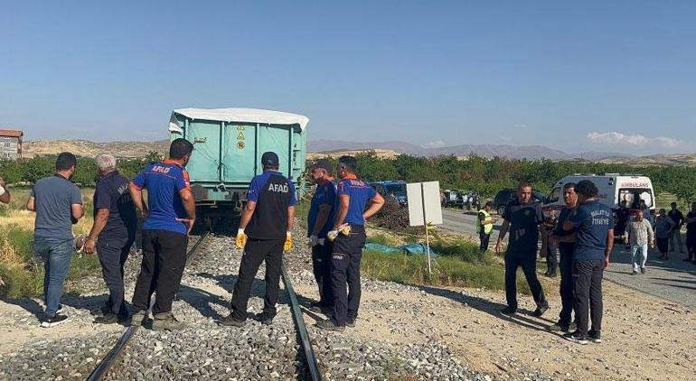 Malatyada yük treni faciası Anne ve 2 çocuğu öldü, baba ağır yaralı