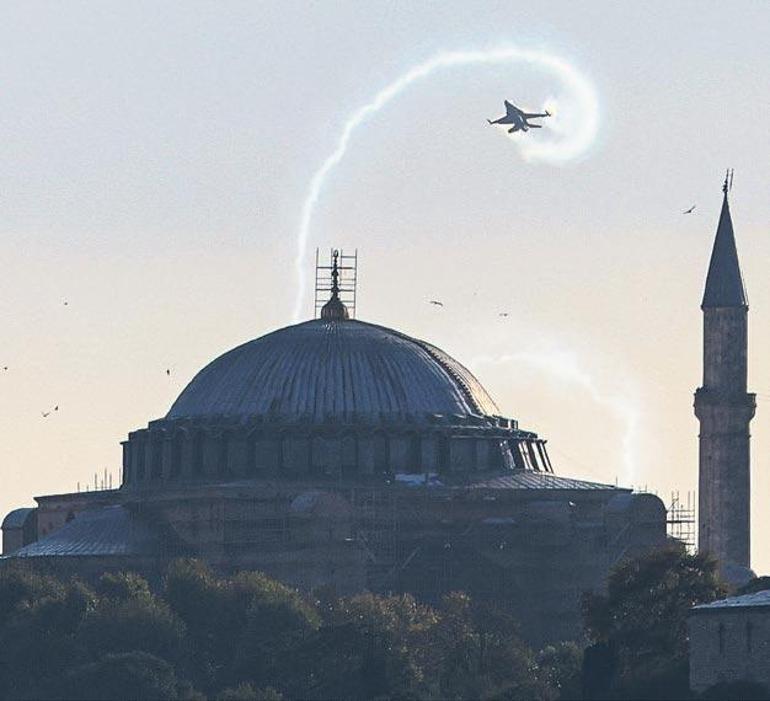 Coşkunun rengi Kırmızı - Beyaz