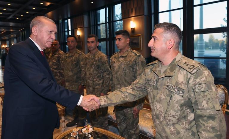 Cumhurbaşkanı Erdoğan, derece alan sporcular ve askerleri kabul etti