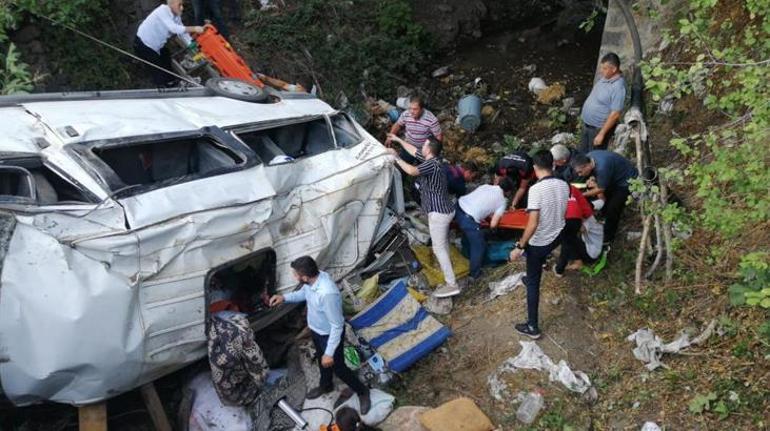 Tokatta feci kaza Fındık işçilerini taşıyan araç takla attı