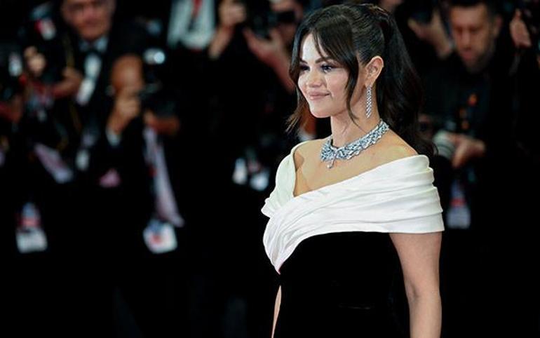 Selena Gomez artık resmen milyarder