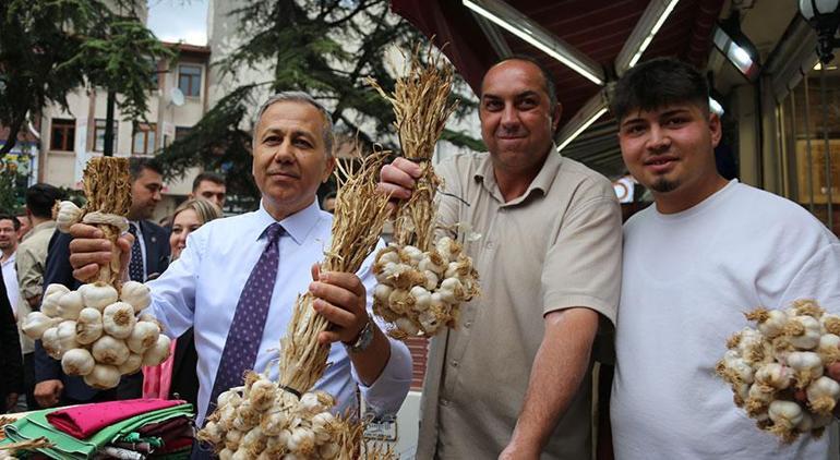 Bakan Yerlikaya Kastamonuda vatandaşlarla bir araya geldi