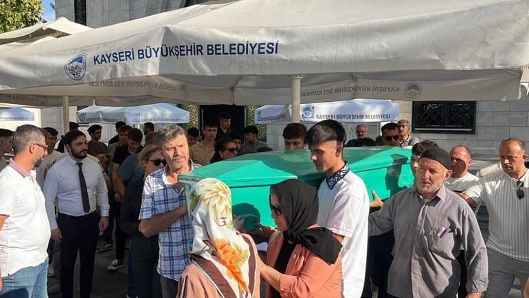 Eski sevgilisinin öldürdüğü Haticeye son veda Uzaklaştırma kararının bitmesini beklemiş