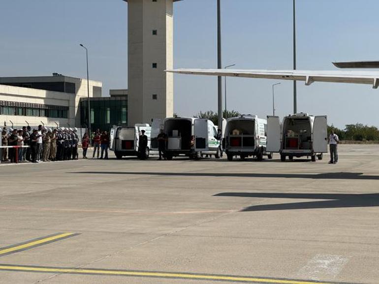 Şehit olan 4 asker memleketlerine uğurlandı