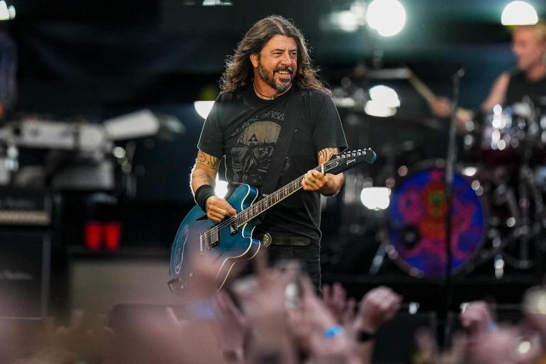 Ünlü müzisyen Dave Grohl ihaneti itiraf etti Evlilik dışı bir kızım oldu