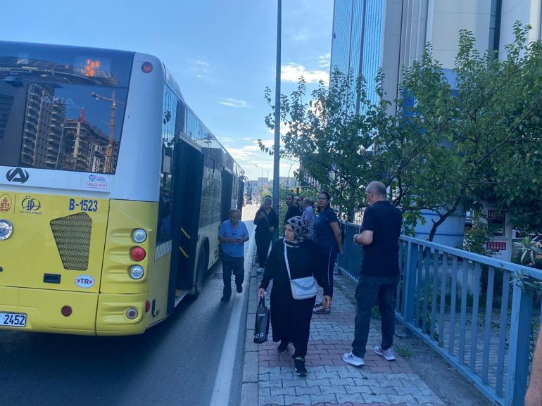 İstanbulda 2 İETT otobüsü çarpıştı: Yolcular büyük panik yaşadı