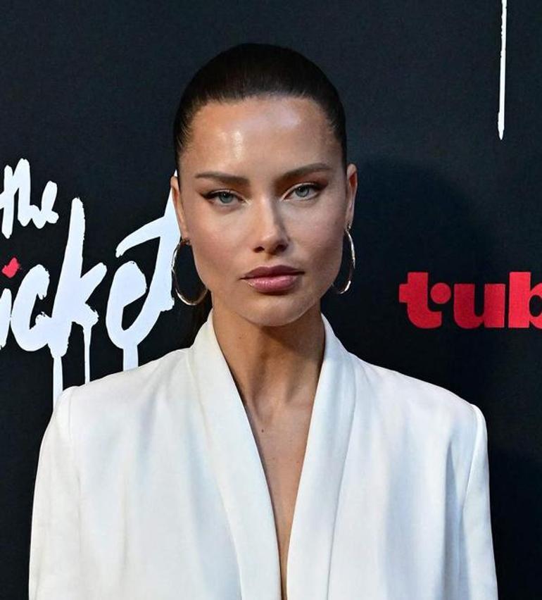 Yüzündeki değişim olay olmuştu Adriana Lima geri döndü