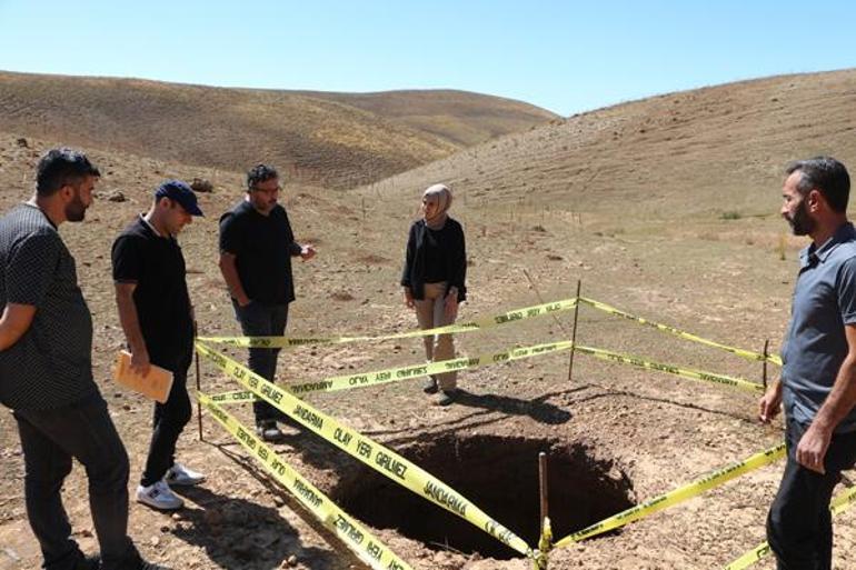 Tarlada gördüklerine inanamadılar Obruk sandı, gerçek bambaşka çıktı