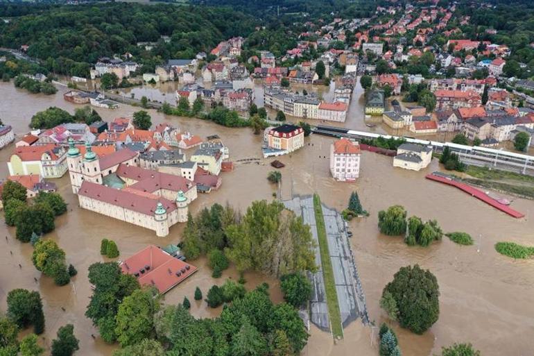 Polonya felaketi yaşıyor Doğal afet durumu ilan edildi