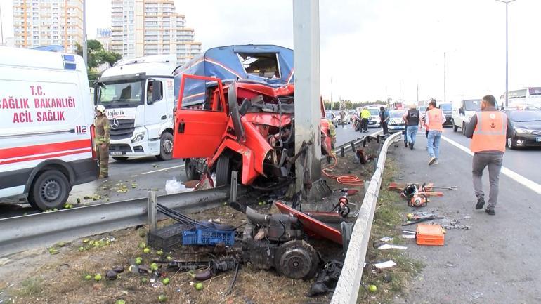 TEMde korkunç kaza: Aracın motoru yerinden koptu