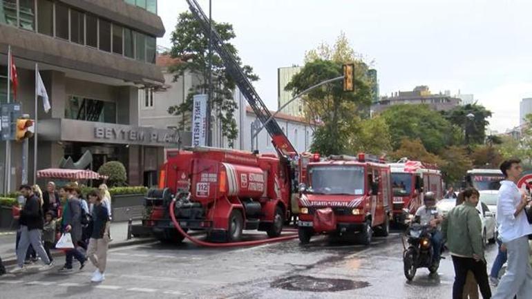 Şişlide 10 katlı plazada korkutan yangın Ekipler sevk edildi