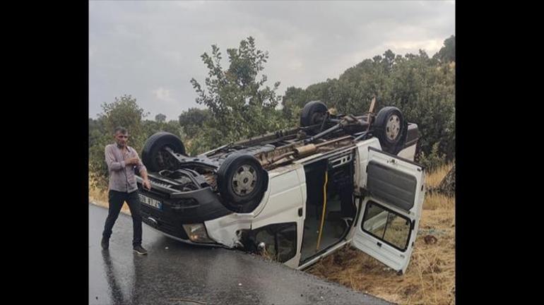 Mardinde kontrolden çıkan minibüs şarampole yuvarlandı: 7 yaralı