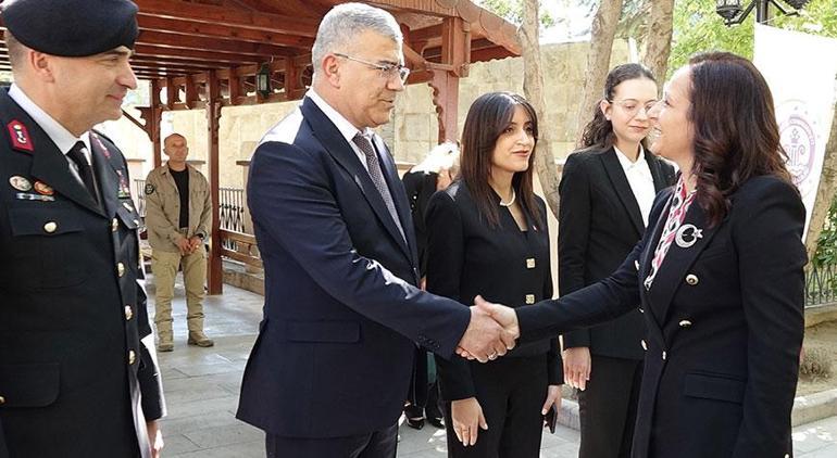 Burdur’un ilk kadın valisi Tülay Baydar Bilgihan göreve başladı