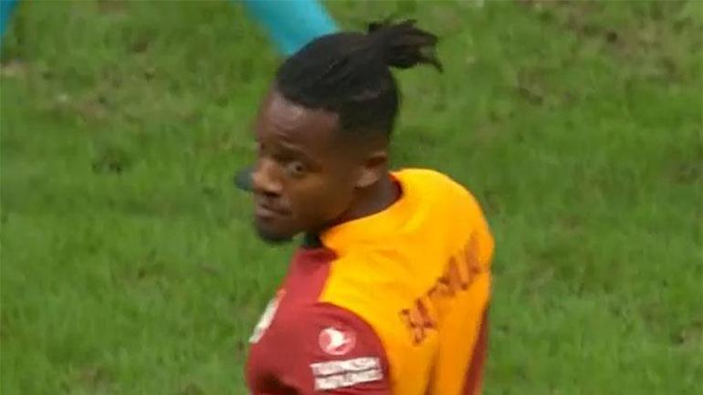 Galatasarayda Batshuayi, Okan Buruku çıldırttı PAOK maçında dikkatlerden kaçmadı