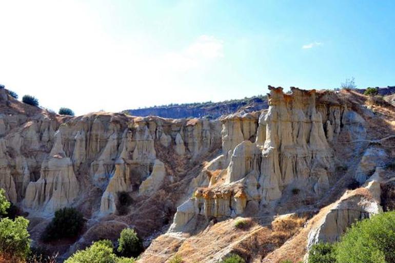 Burası Egenin Kapadokyası Saklı kalmış bu yer keşfedilmeyi bekliyor