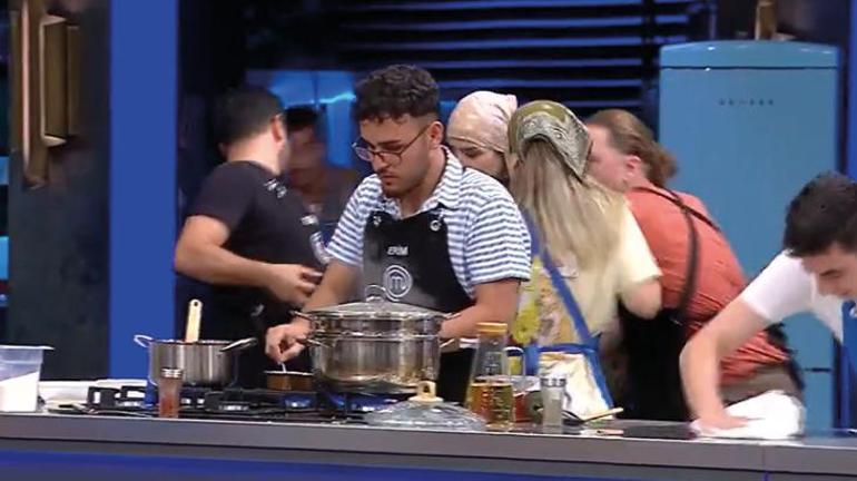 Masterchefte 5. ve 6. eleme adayı belli oldu Semihin gözüne sıcak su geldi