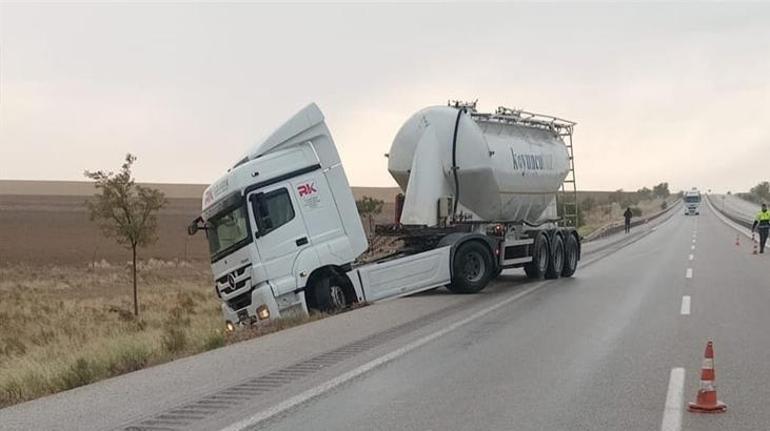 Konyada kum fırtınası Zincirleme kaza meydana geldi