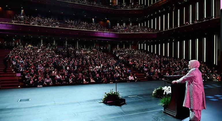 Emine Erdoğandan anne adaylarına normal doğum çağrısı