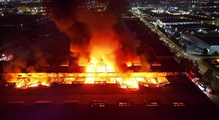 Tekirdağda korkutan fabrika yangını Bölge boşaltıldı