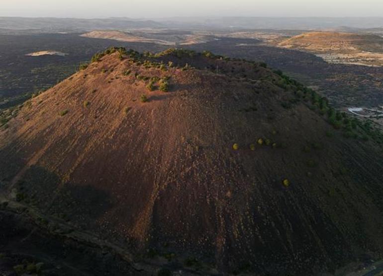 Türkiyedeki bu volkan uyanabilir: 5 kilometre derinlikten yukarıya doğru yükseliyor