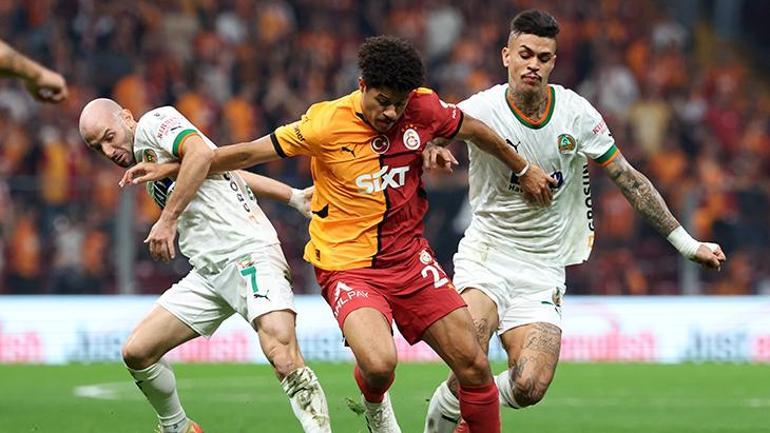 Galatasarayda Yunus Akgün fırtınası Gabriel Sara hayran bıraktı